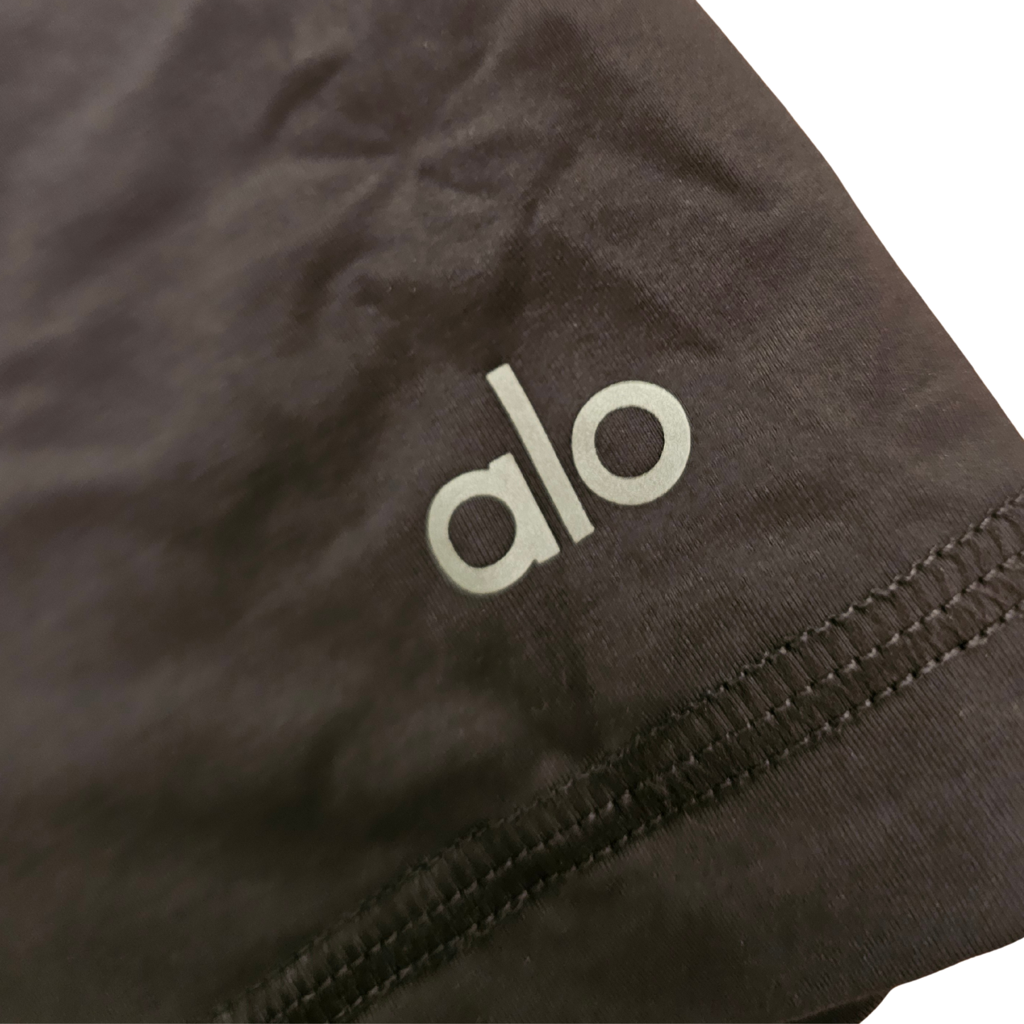 טייץ קצר אפור של Alo Yoga עם שרוך