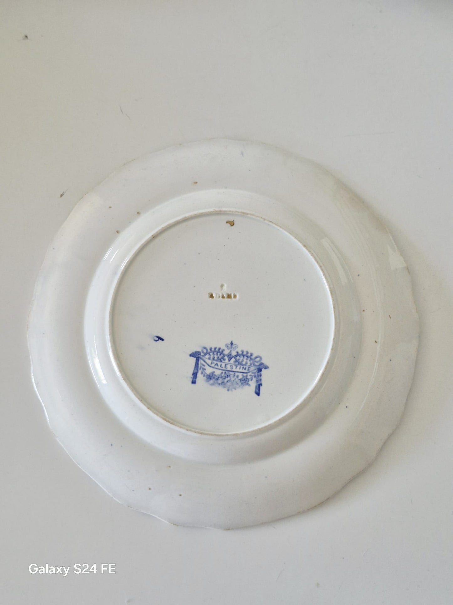 צלחת עתיקה – Staffordshire, דגם "Palestine", כחול בהיר, שנות ה־1830