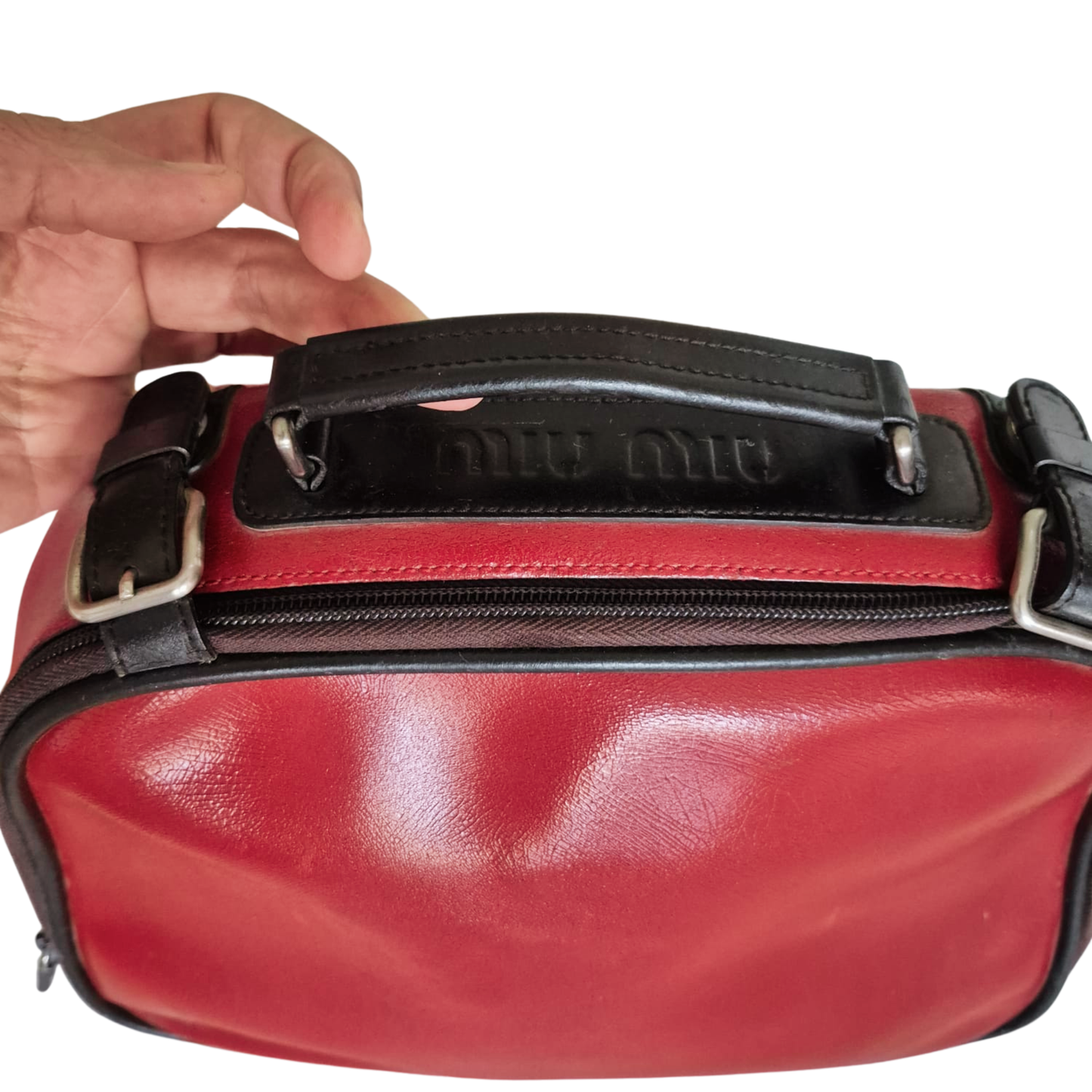 תיק יד מעור אמיתי של MIU MIU  פריט וינטג’ איטלקי נדיר לאספניות אופנה